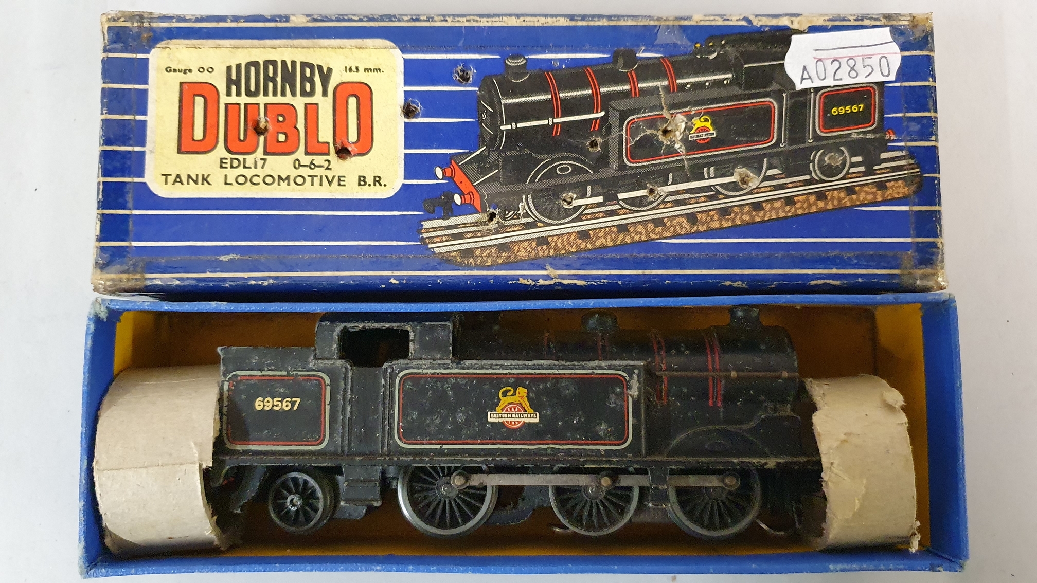 A Hornby Dublo 0-6-2 tank locomotive, 69567, box. - Image 2 of 8