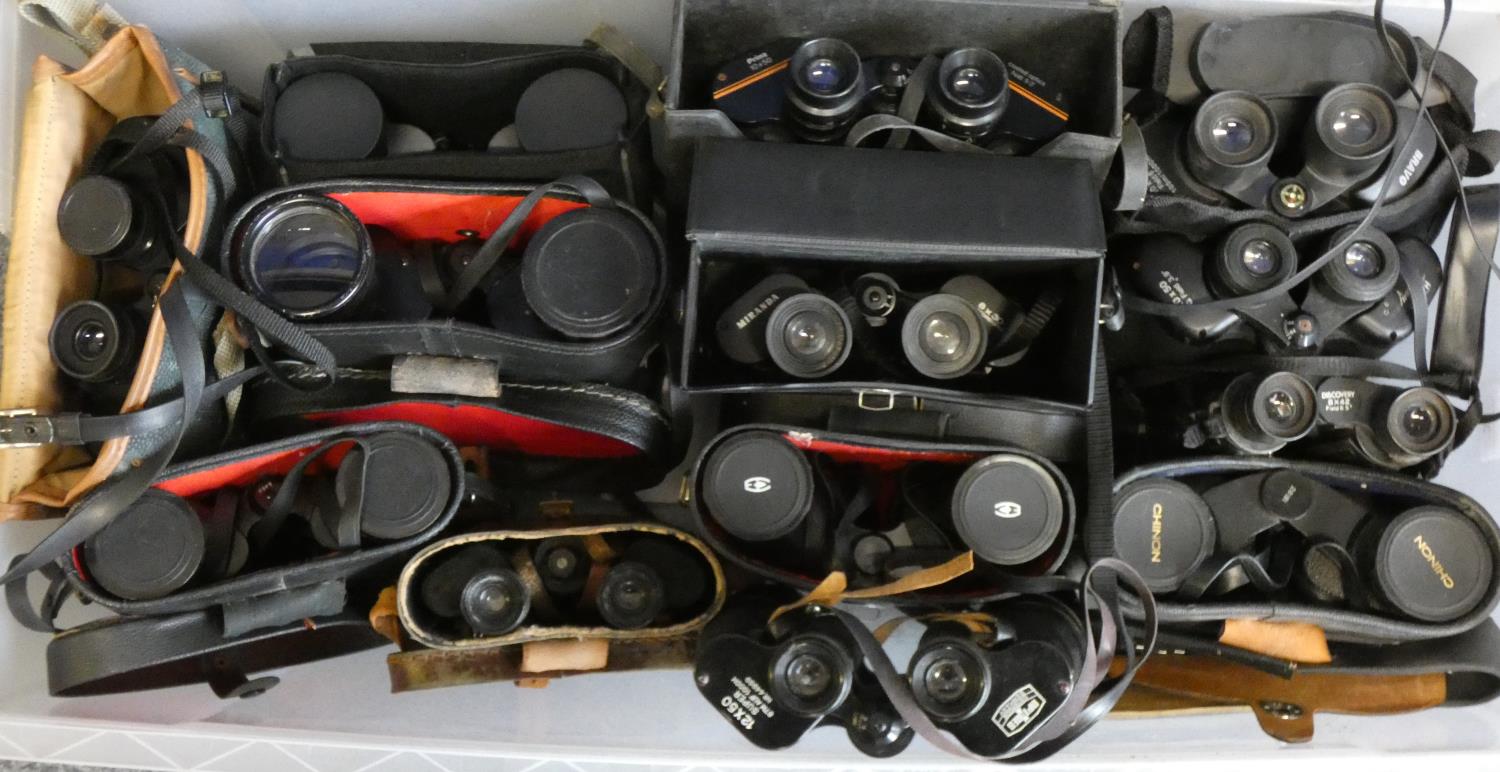 13 pairs of bonoculars, including Halina, Chinon, Prinz, Miranda, Optiges and Super Zenith.