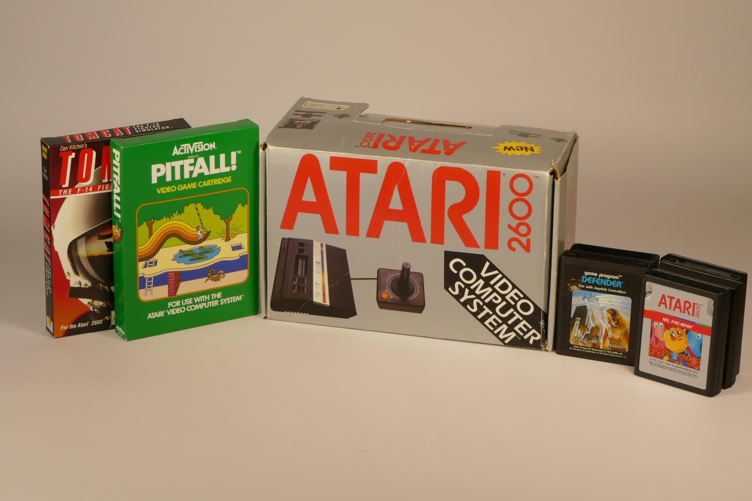 Boxed Atari 2600 complete with power supply, joystick controller, tv lead, owners manual. - Image 2 of 3