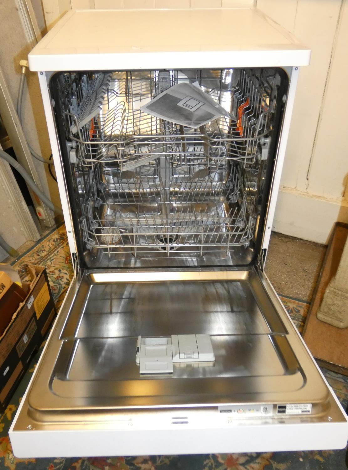 A Hotpoint dishwasher - Image 2 of 2