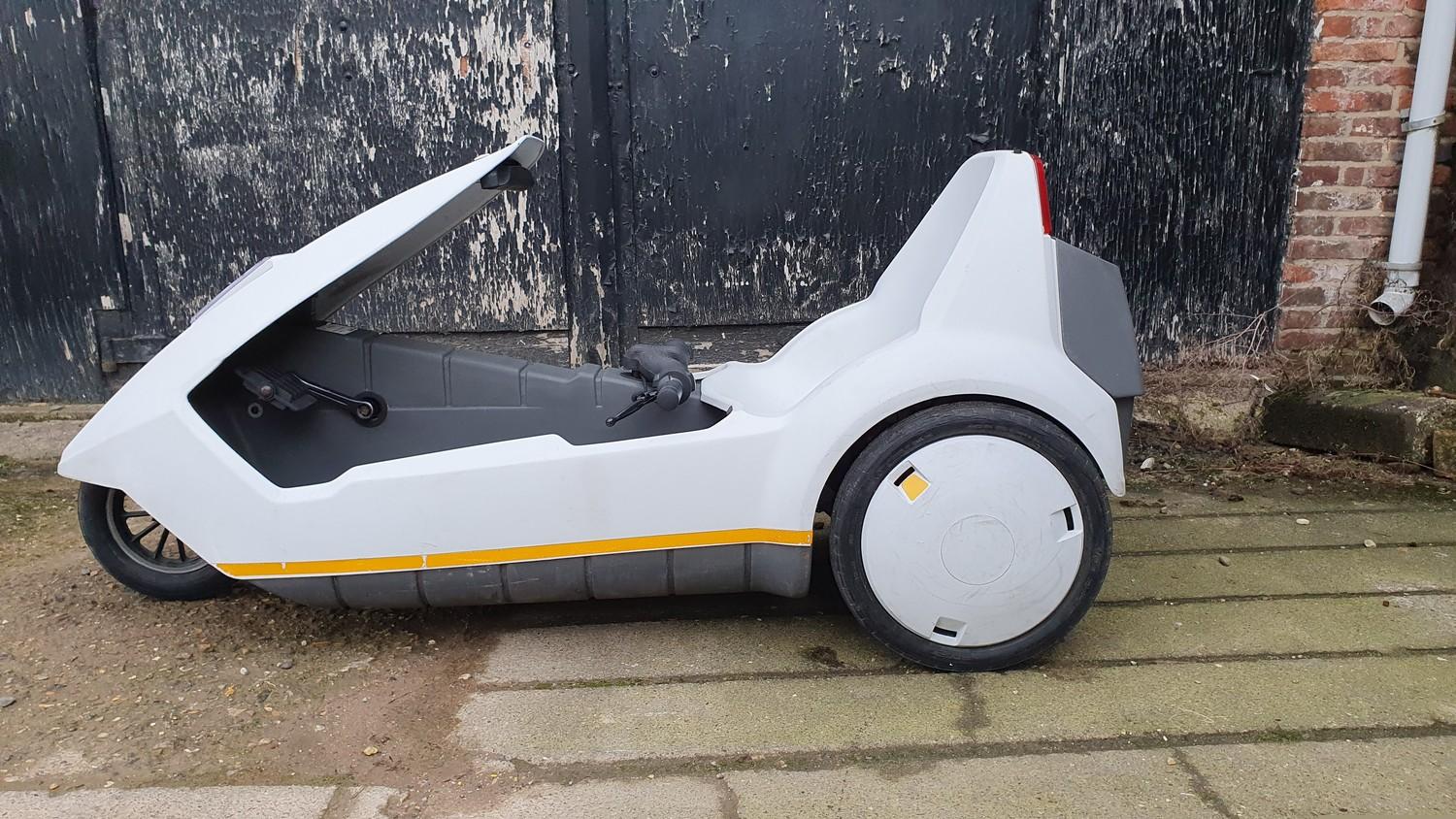 Sinclair C5, 1985, serial number 100052000927. 12 volt. 250 Watt. On 10 January 1985, the C5 was - Image 2 of 8