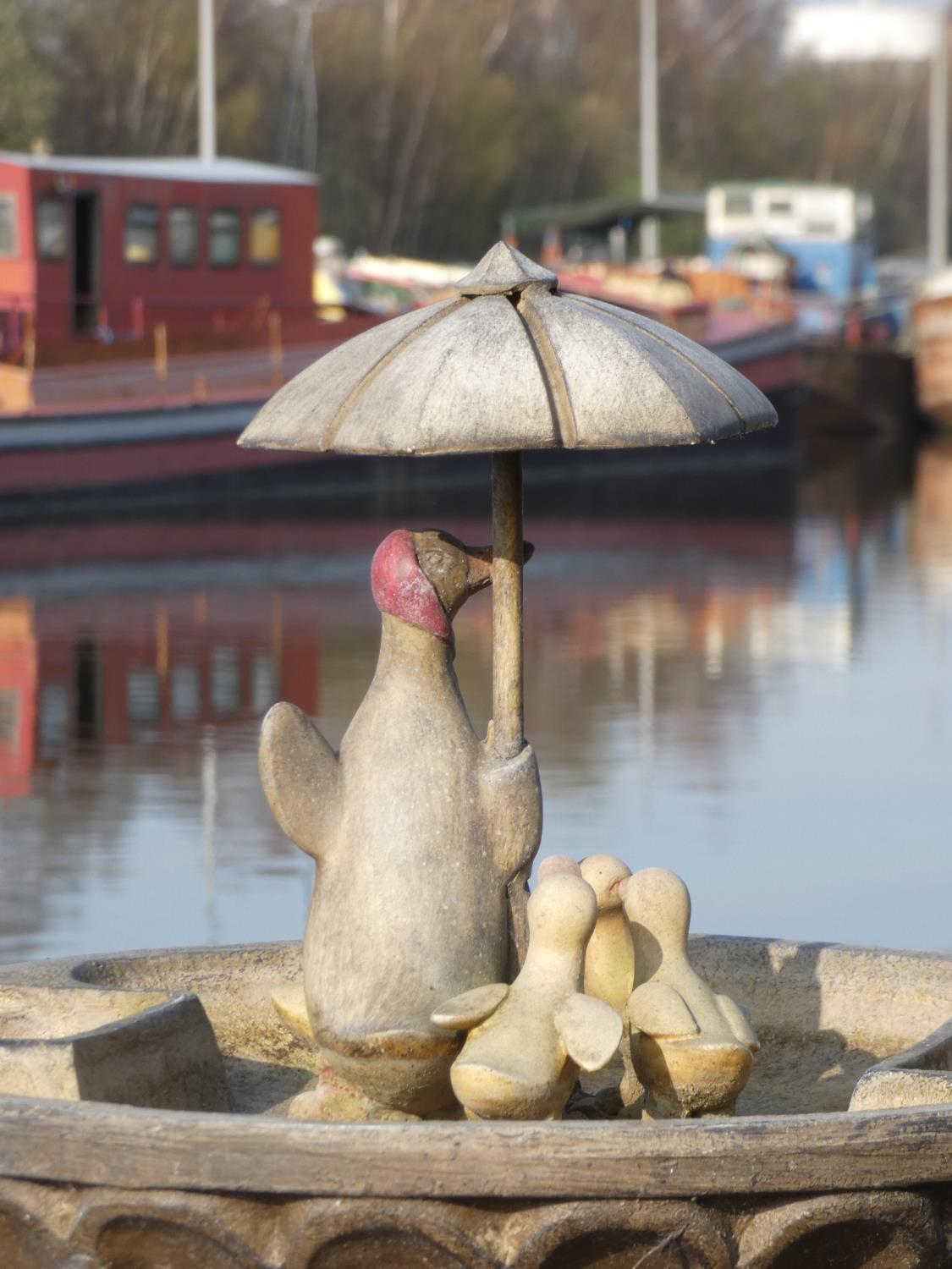 A solar powered, duck family water fountain, 84cmx48cm. - Image 3 of 3