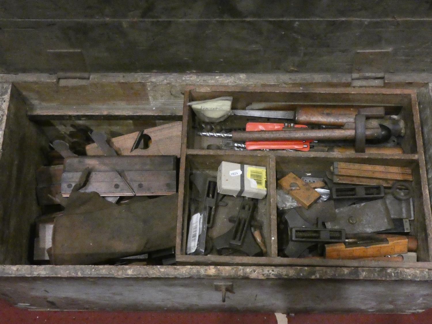 A pine cabinet makers tool chest and contents to include- wood planes, set squares, chisels, saws - Image 2 of 2