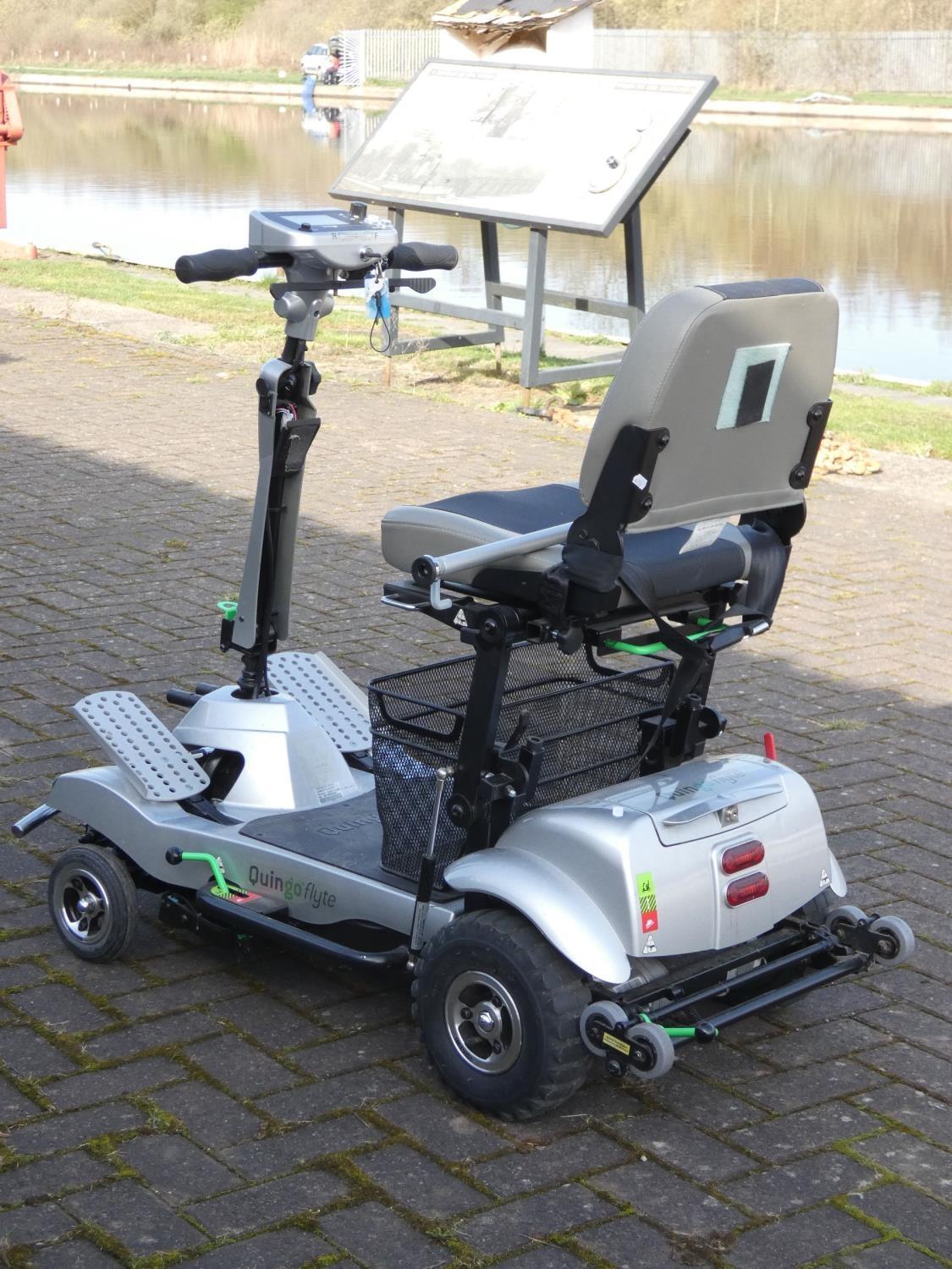 A Quingo Flyte mobility scooter, complete with battery charger - Image 4 of 4