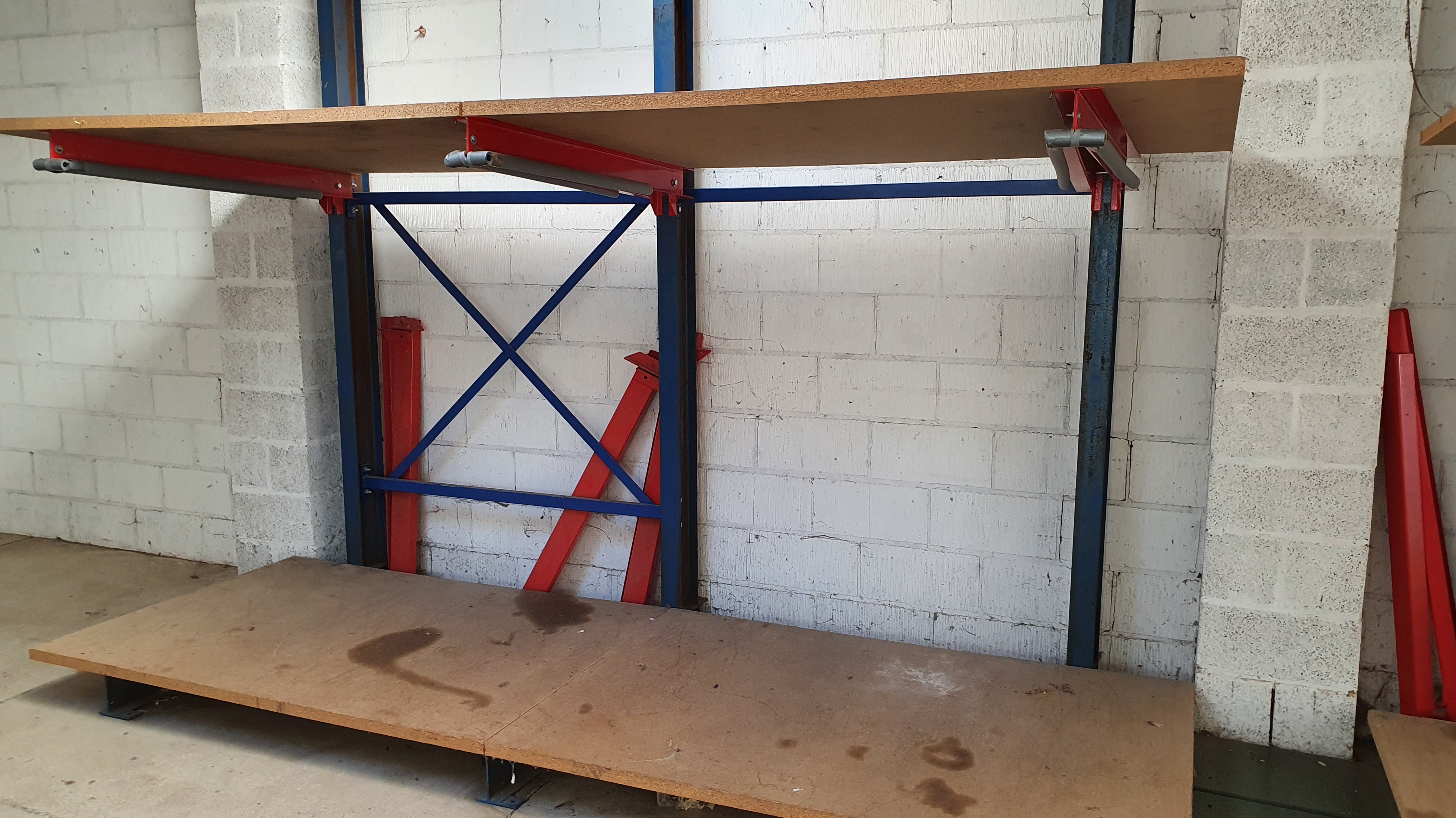 A three bay pallet size racking unit. - Image 4 of 4