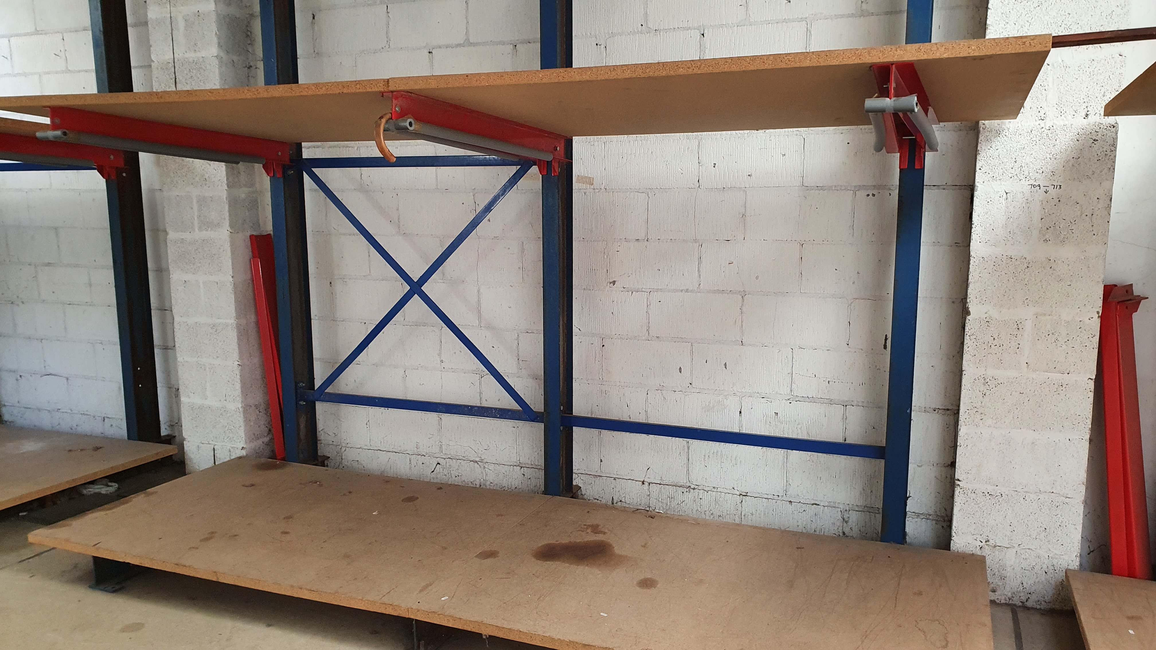 A three bay pallet size racking unit. - Image 3 of 4