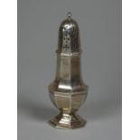 A silver octagonal baluster sugar castor, Birmingham 1913, height 16.5cm, weight 3.5oz