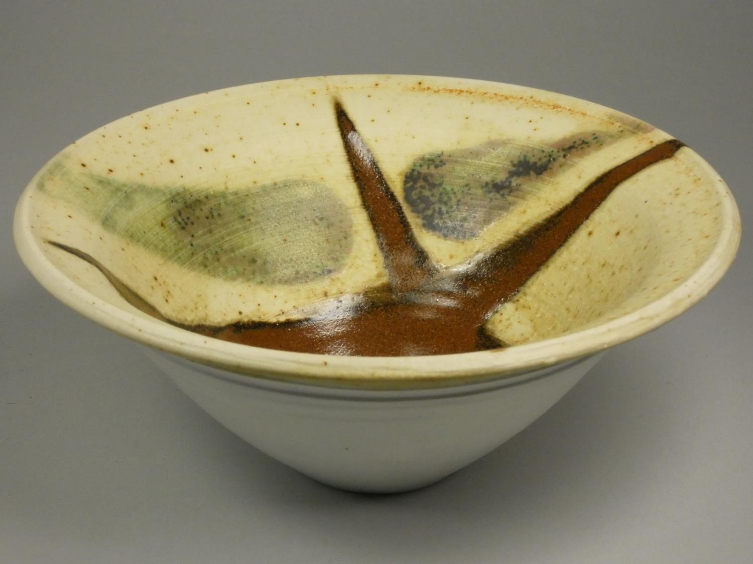 Charles Bound (b.1939), a set of three small bowls with two white bases and brown and green - Image 6 of 7