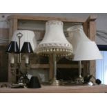 A pair of brass column table lamps together with three other table lamps (5)