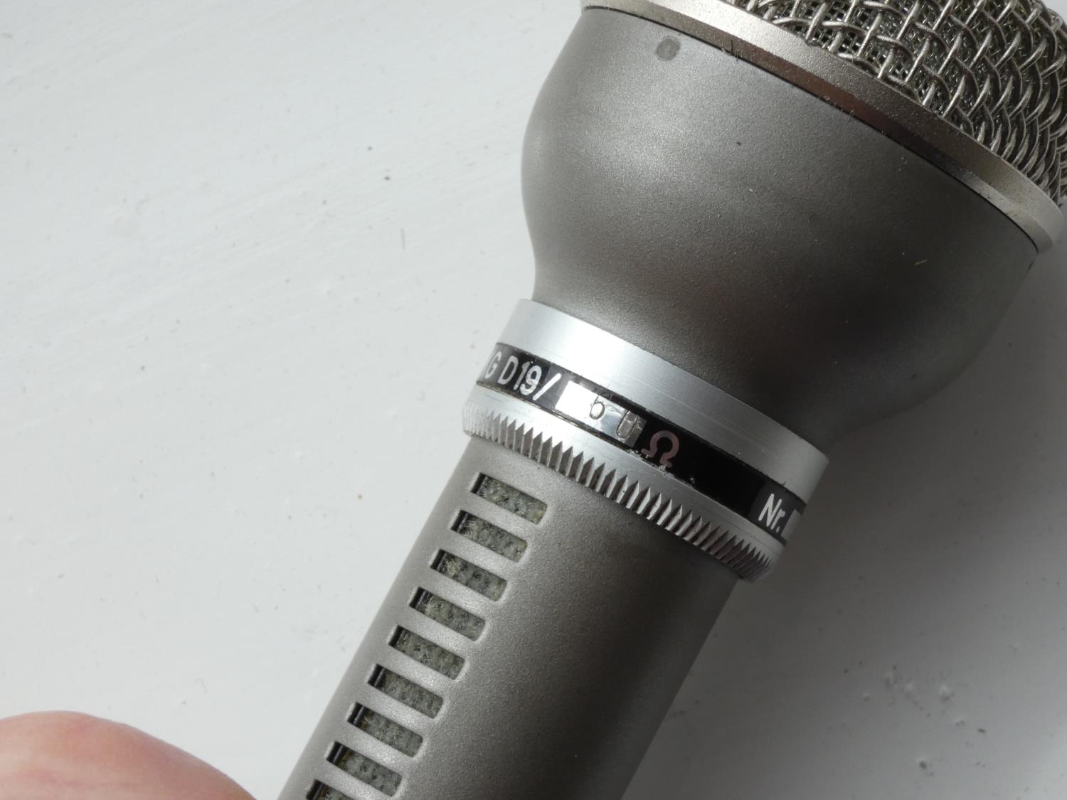 An AKG D19 microphone in original box together with another AKG D19 - Image 5 of 7