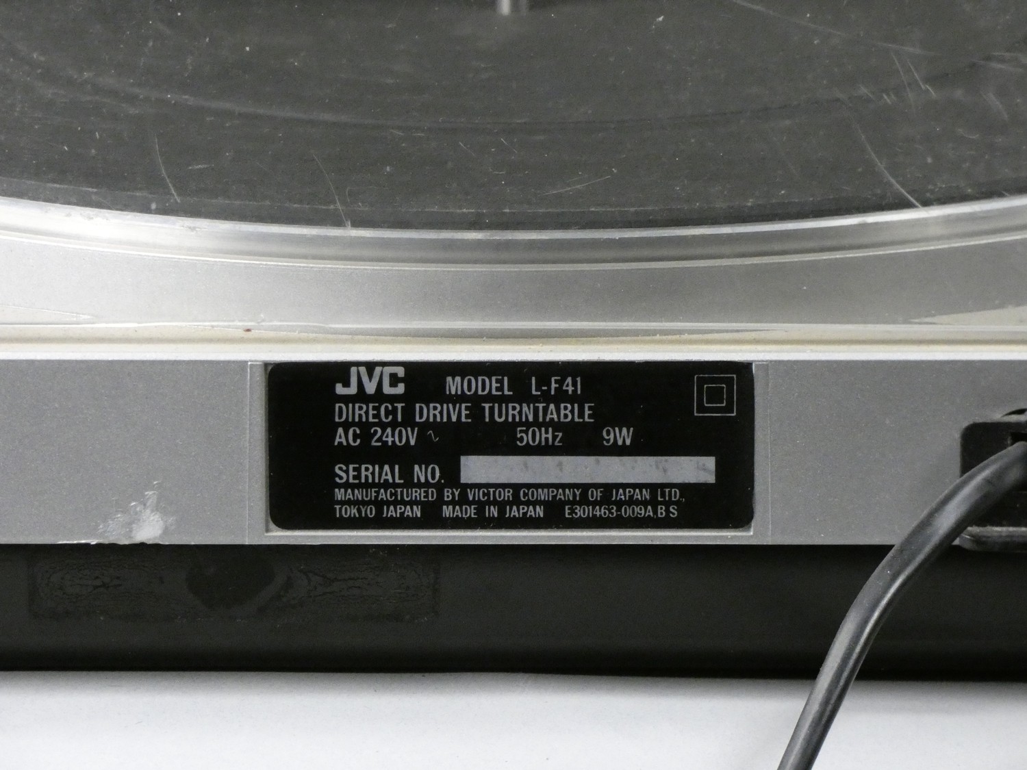 A JVC VN-300 amplifier from the 70?s, together with a JVC Model L-F41 direct drive turntable from - Image 7 of 10