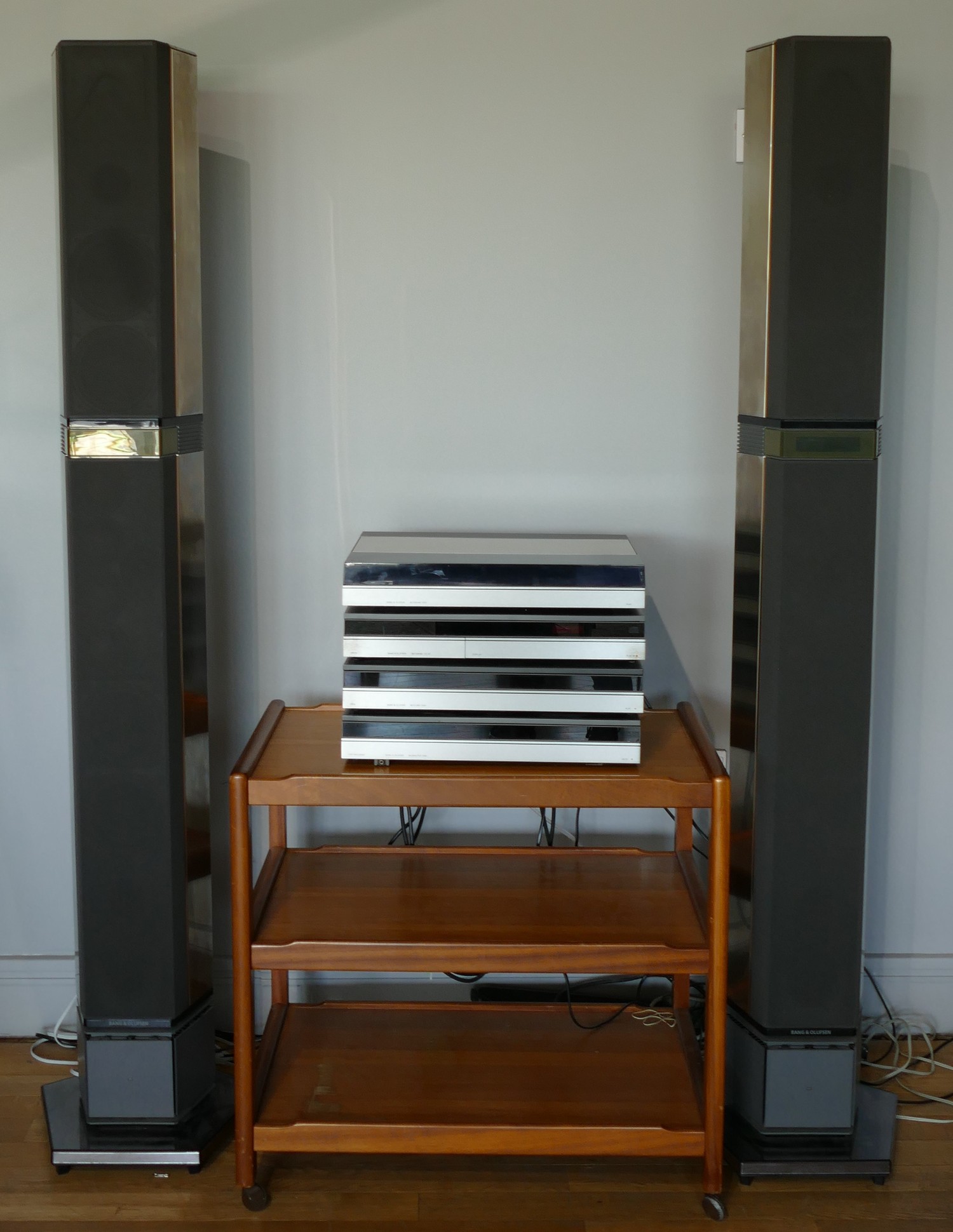 A late 1980s Bang & Olufsen Hi-Fi System to include a Beogram 5500 turntable, a Beogram CD50 player,