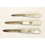 Three silver and mother of pearl fruit knives, Sheffield 1904, 1919 and 1899