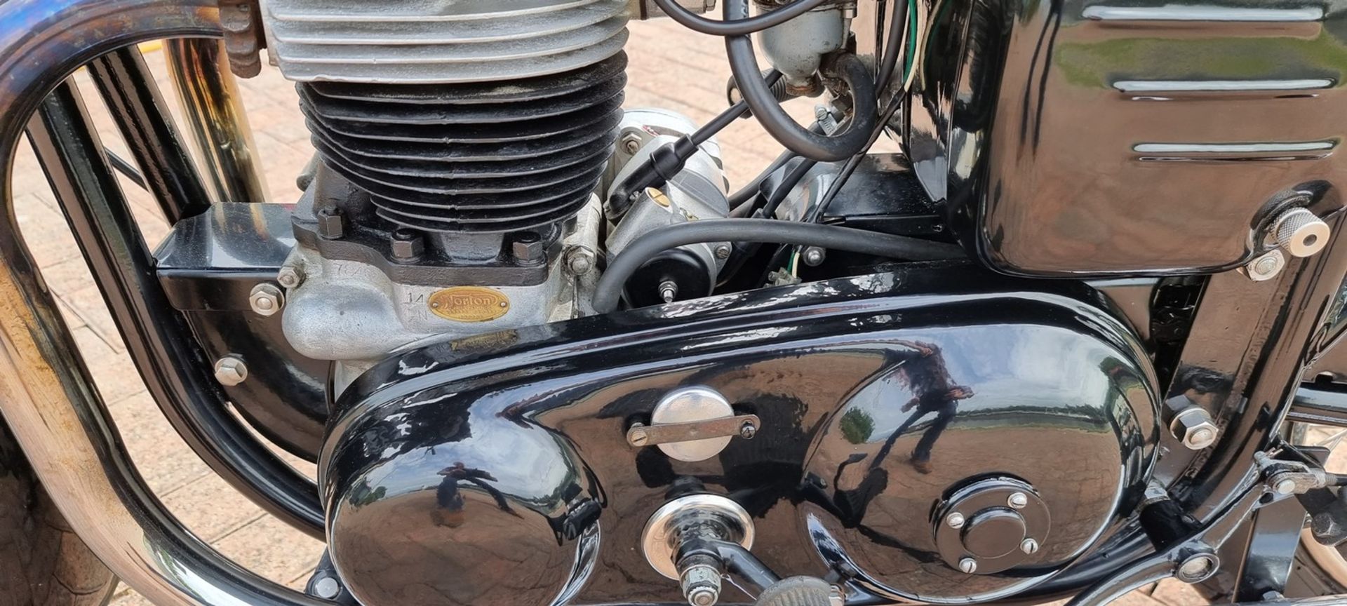 1958 Norton Dominator 99, 596cc. Registration number 852 BHY. Frame number N14 78402. Engine - Image 6 of 13