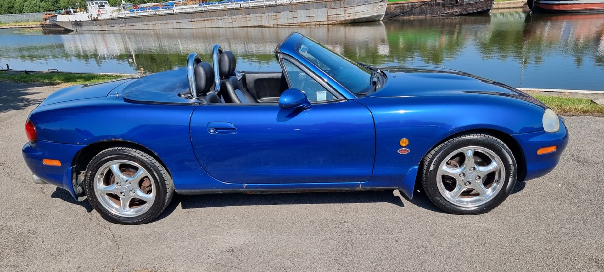 1999 Mazda MX5 10th Anniversary, 1800cc. Registration number T10AEX. Chassis number - Image 7 of 16