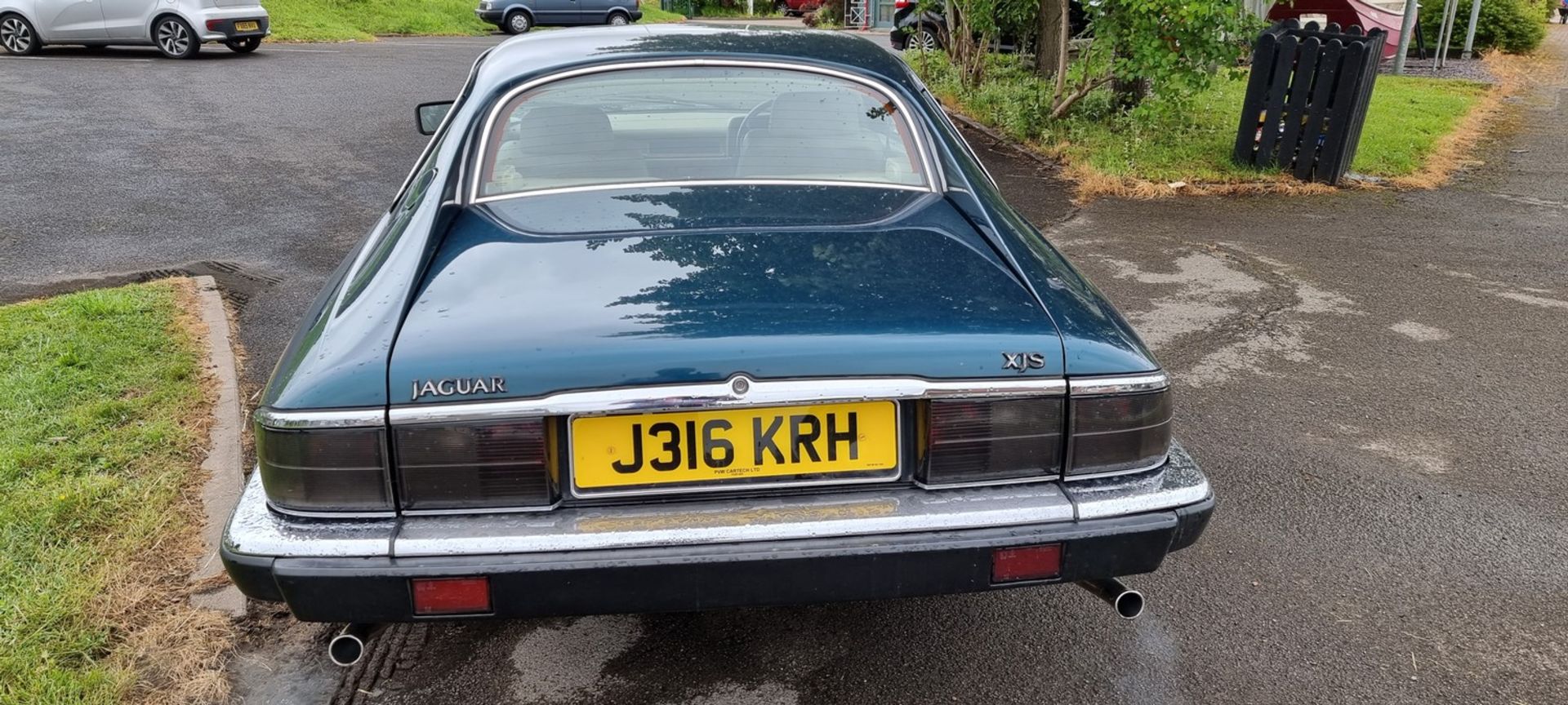1991 Jaguar XJS Coupe, 3980 cc. Registration number J316 KRH. Chassis number SAJJNAED3EK180597. - Image 11 of 19