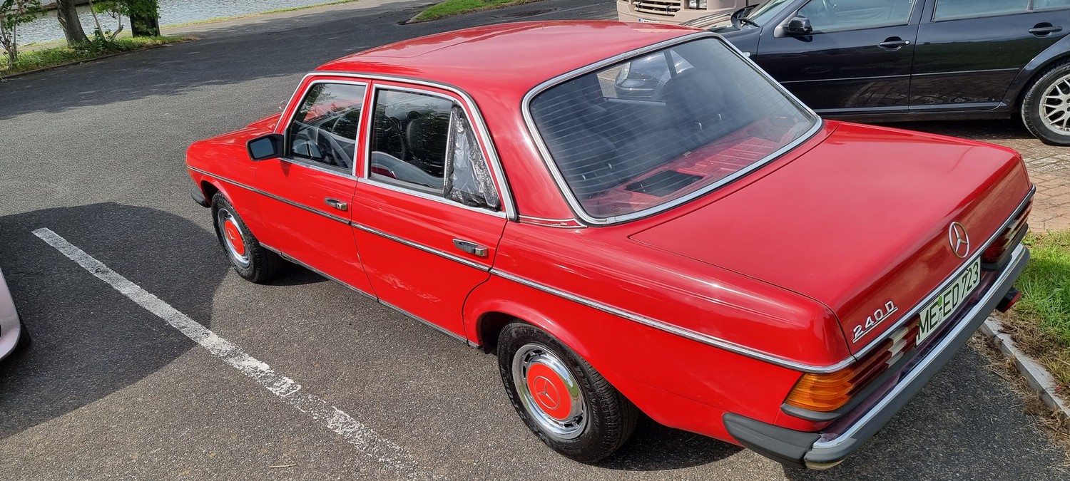 C.1980 Mercedes Benz W123, 240D, 2400cc. Registration number unregistered. Chassis number - Image 5 of 15