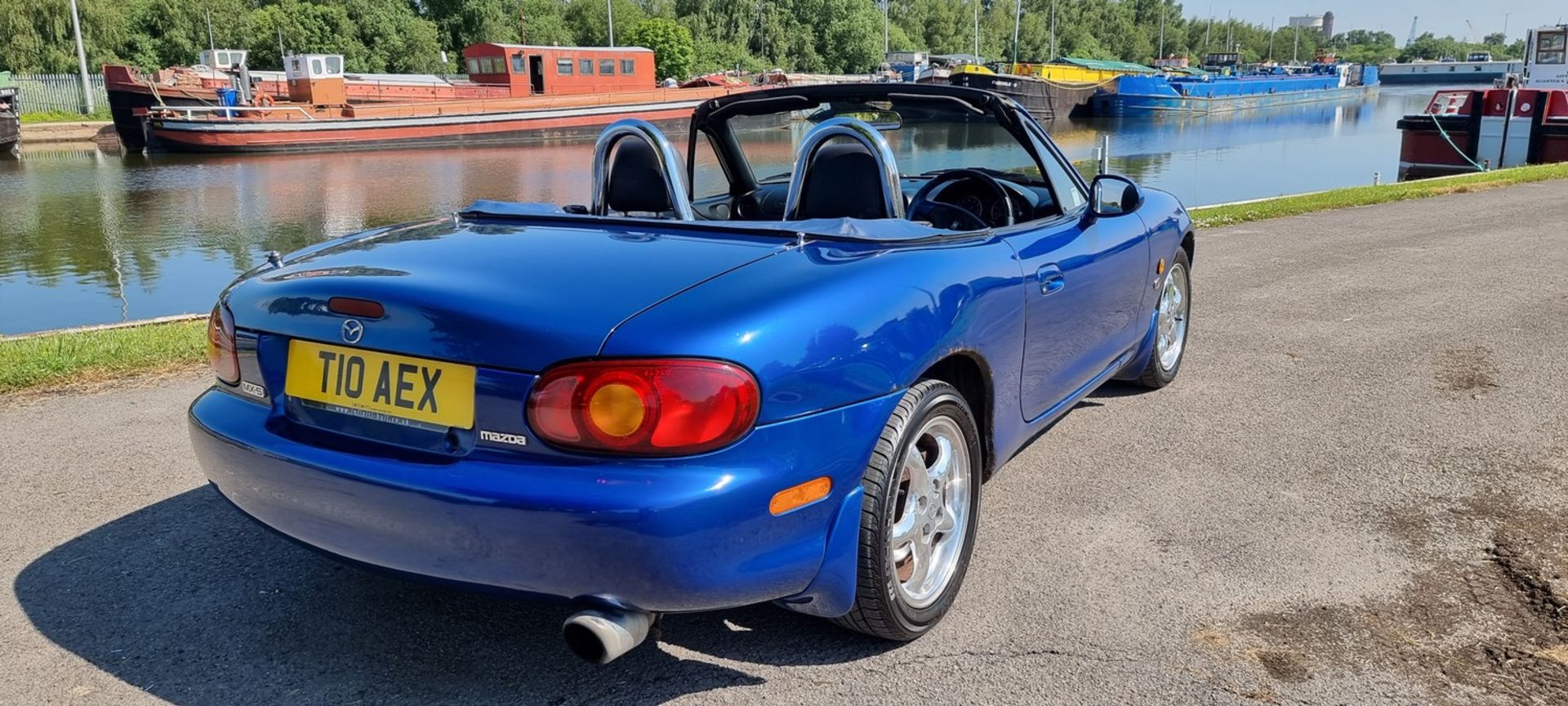 1999 Mazda MX5 10th Anniversary, 1800cc. Registration number T10AEX. Chassis number - Image 6 of 16