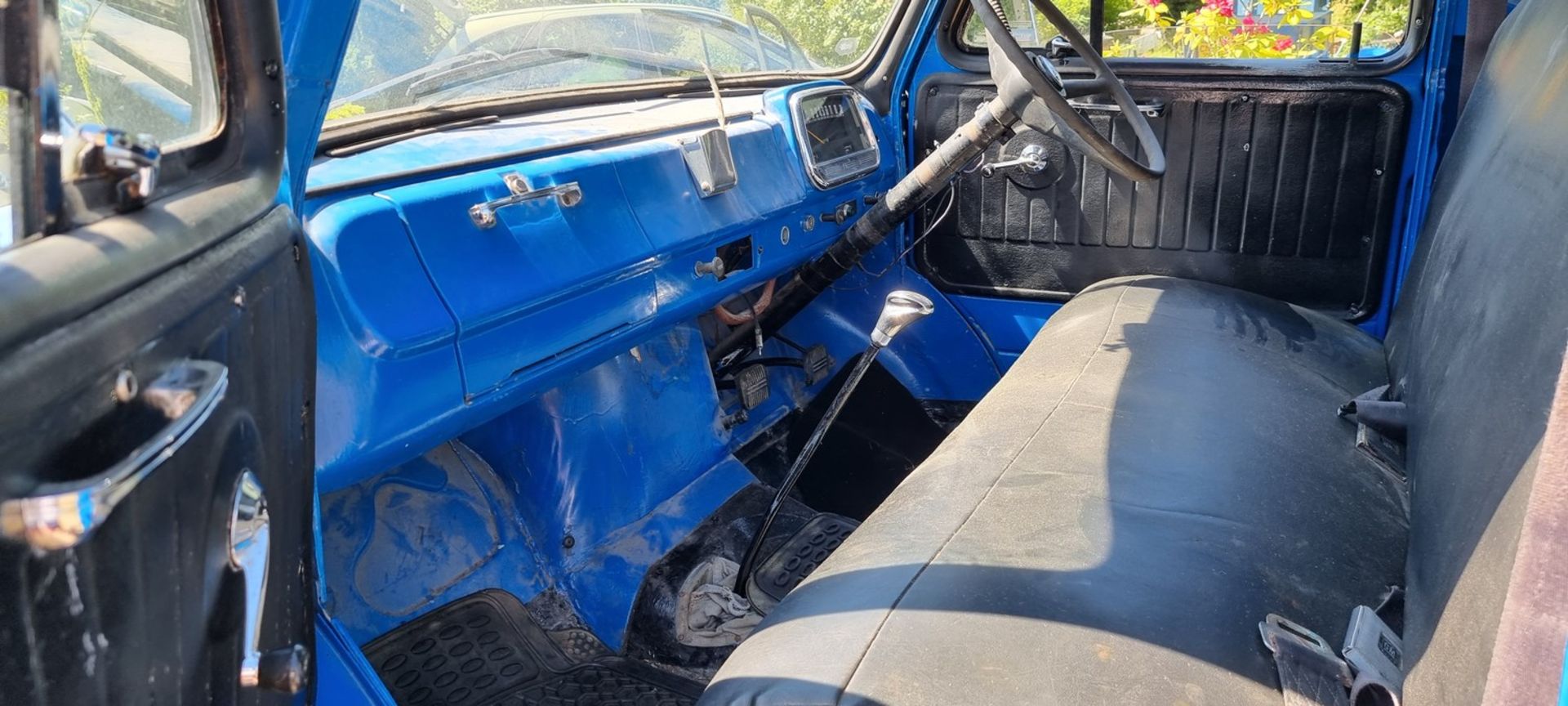 1962 Bedford JO truck, 2561cc. Registration number 571 XVM (non transferrable). Chassis number JOC - Image 11 of 17