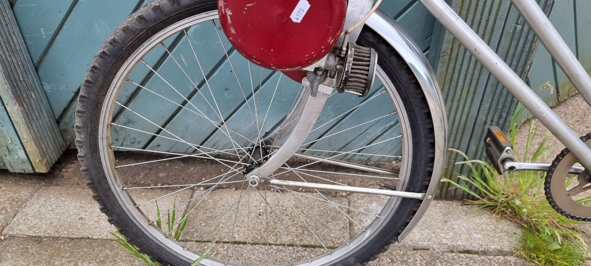 Travis engined bicycle, 1.5hp, c. 1950. Engine serial number 1515. The Travis Motor Kit was built by - Image 5 of 10