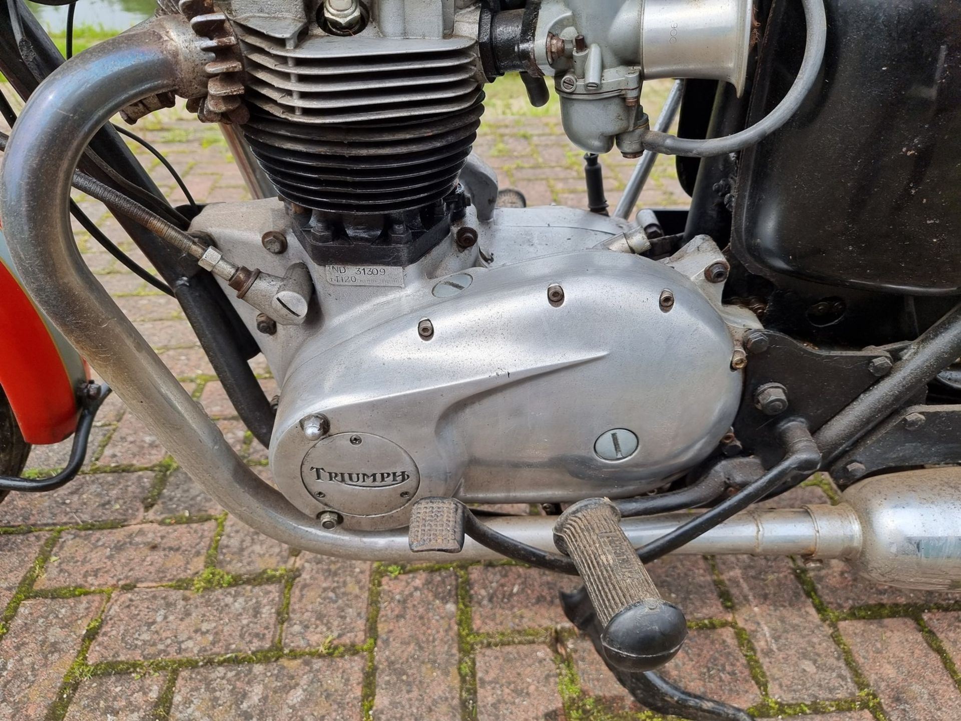 1965 Triumph 6T Thunderbird, 650 cc. Registration number EFW 706C. Frame number 6T DU20186 (not - Image 9 of 14