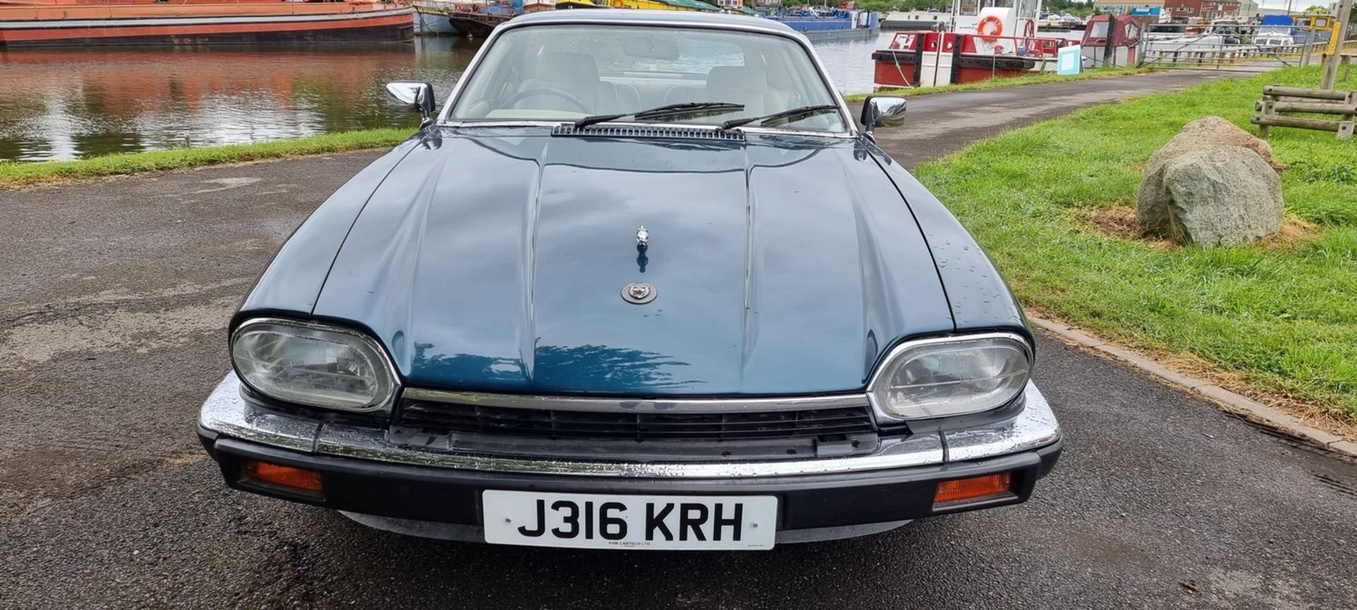 1991 Jaguar XJS Coupe, 3980 cc. Registration number J316 KRH. Chassis number SAJJNAED3EK180597. - Image 3 of 19