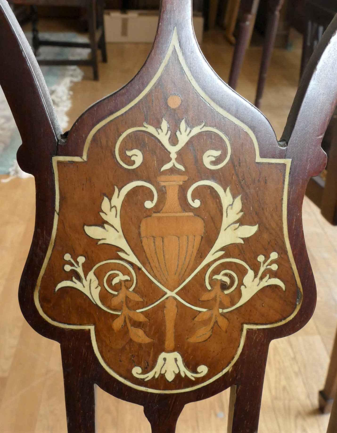An Edwardian tub chair in mahogany with inlay to the legs and arms, shaped supports to the arms - Image 4 of 4