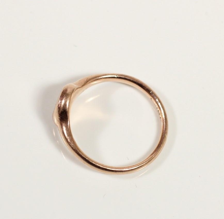 A 9ct rose gold signet ring, London 1919, M and another similar, Birmingham 1918, P, 6gm - Image 2 of 3