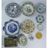 A Spode blue & white fruit bowl, together with 'Indian Tree' Coalport dishes, an early 20th Century