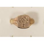 A 9ct gold Masonic ring, London 1972, T, 5gm.