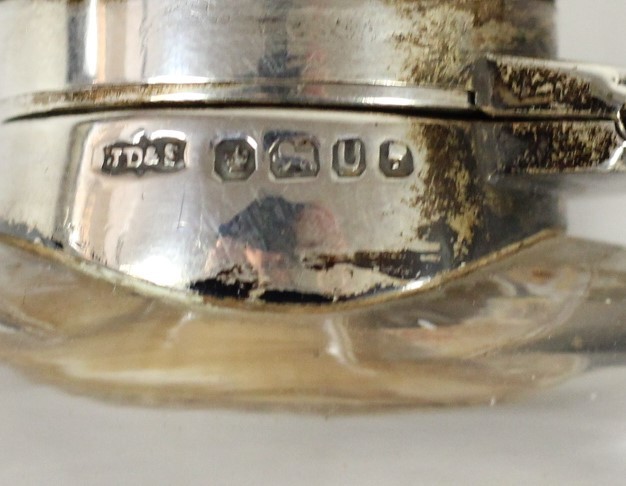 A Victorian silver and glass hip flask, by Dixon & Sons, Sheffield 1887, twist bayonet cap, pull off - Image 3 of 4