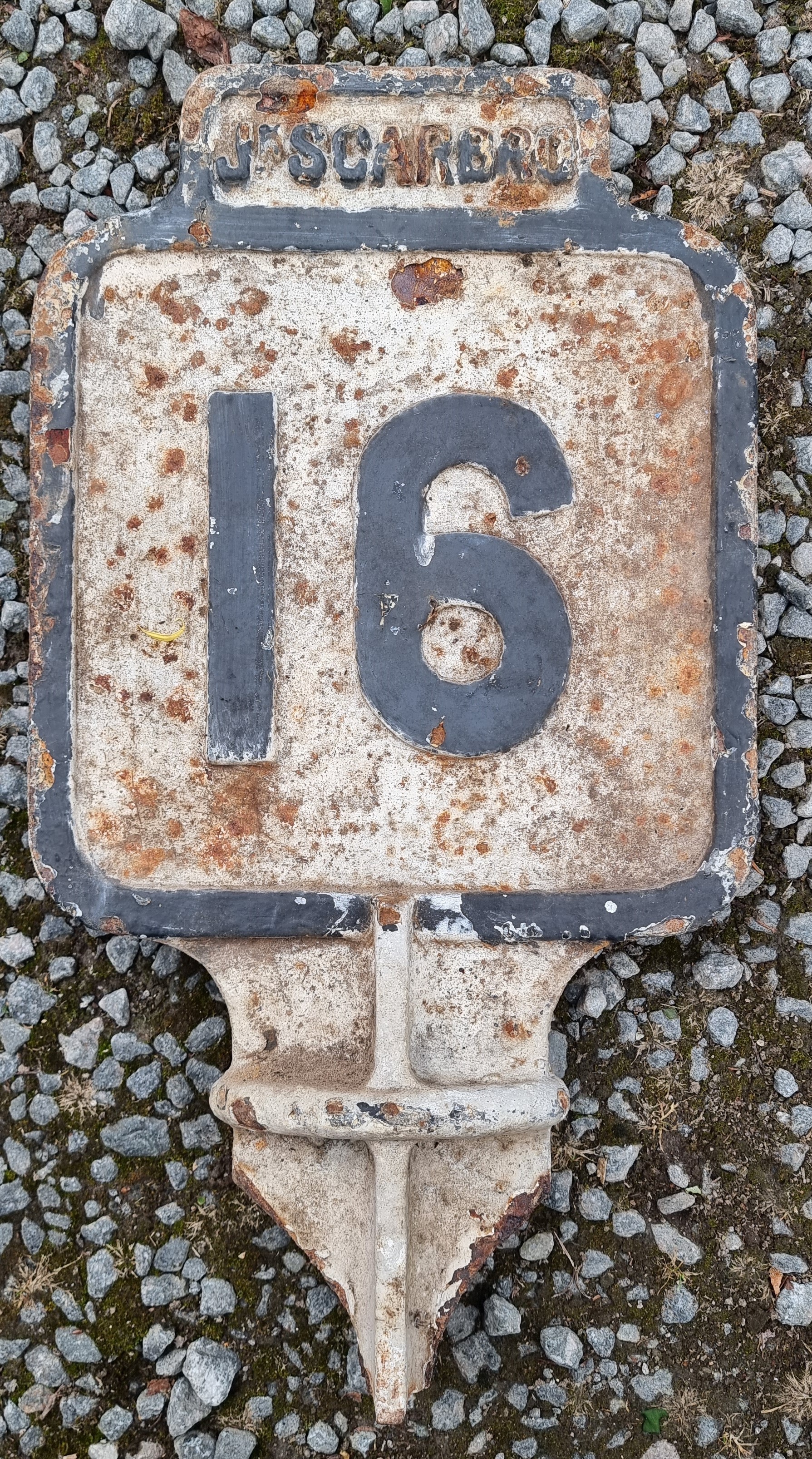 A Scarborough Junction 16 cast iron, double sided marker, 56 cm - Image 2 of 2