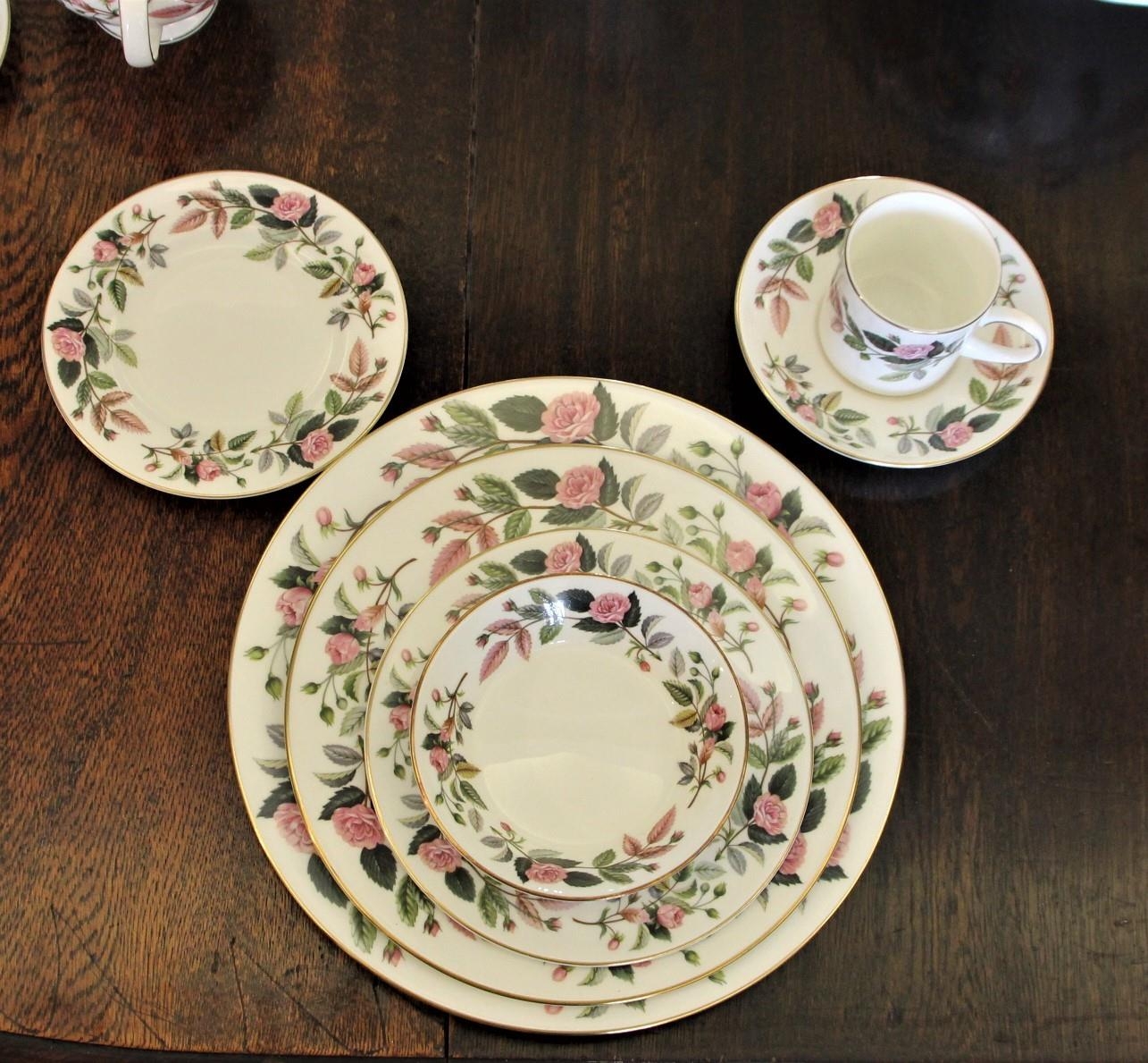 A Wedgwood Hathaway Rose dinner and tea service for eight place settings, comprising dinner plates - Image 4 of 5