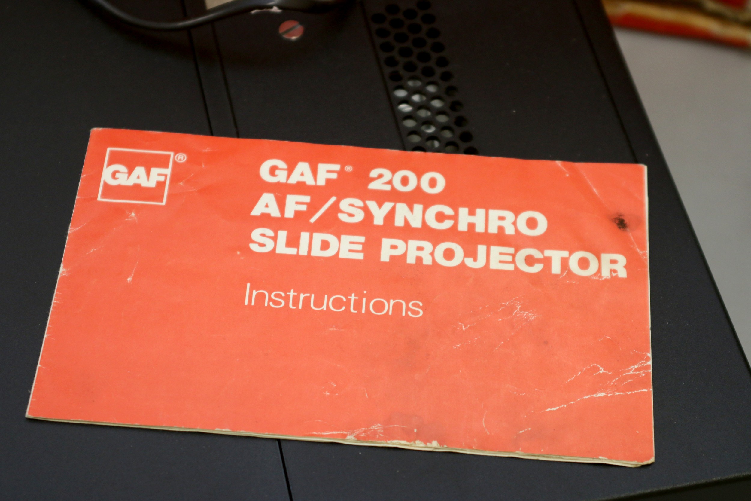 A GAF 200 AF/Synchro Slide projector, with box and manuel, together with a Specto Ltd Type C movie - Image 3 of 6