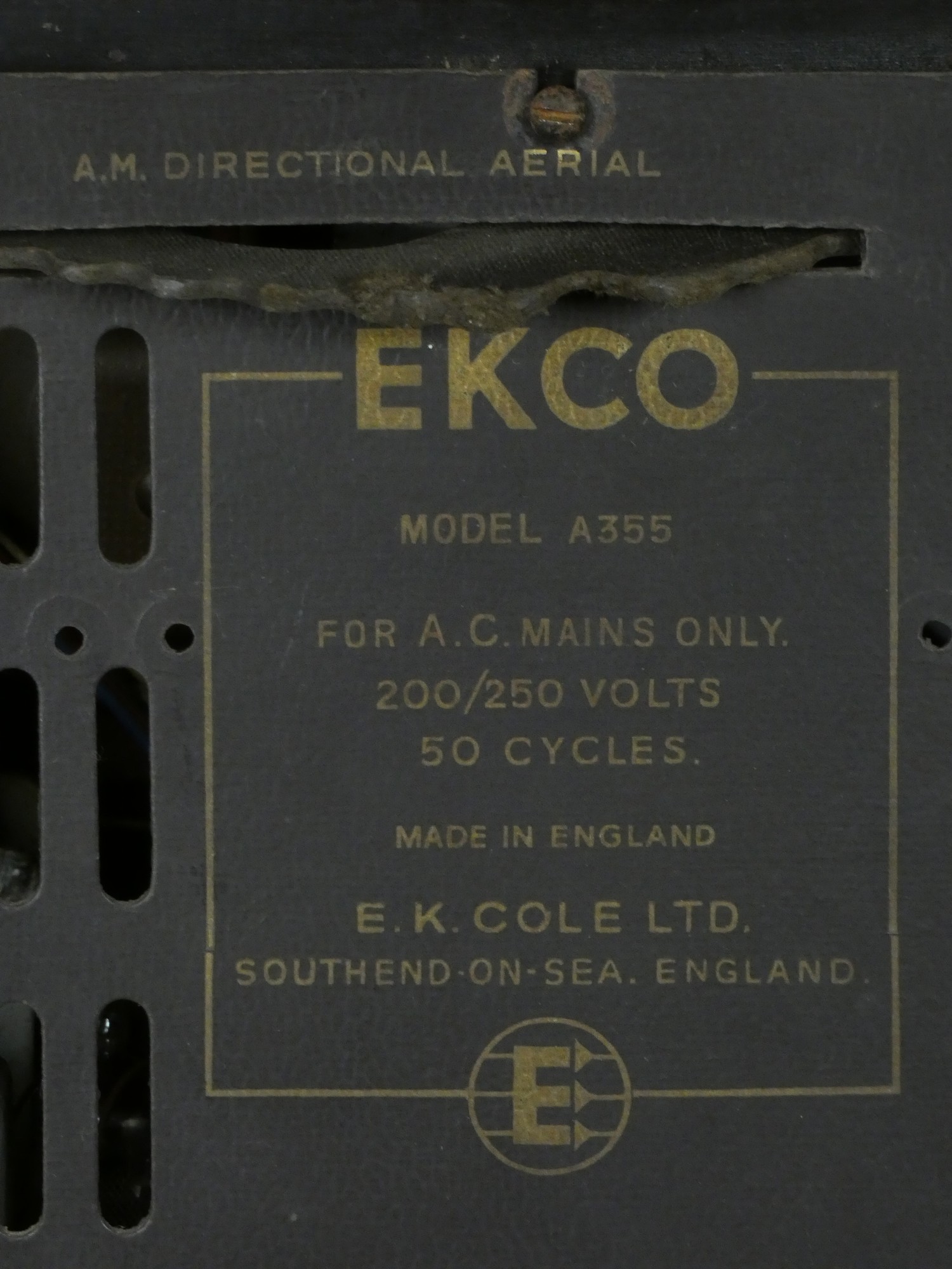 An Ekco 355 1960's valve radio. FM, MW and LW. Checked and working. Tuning indicator, aluminium - Image 4 of 5