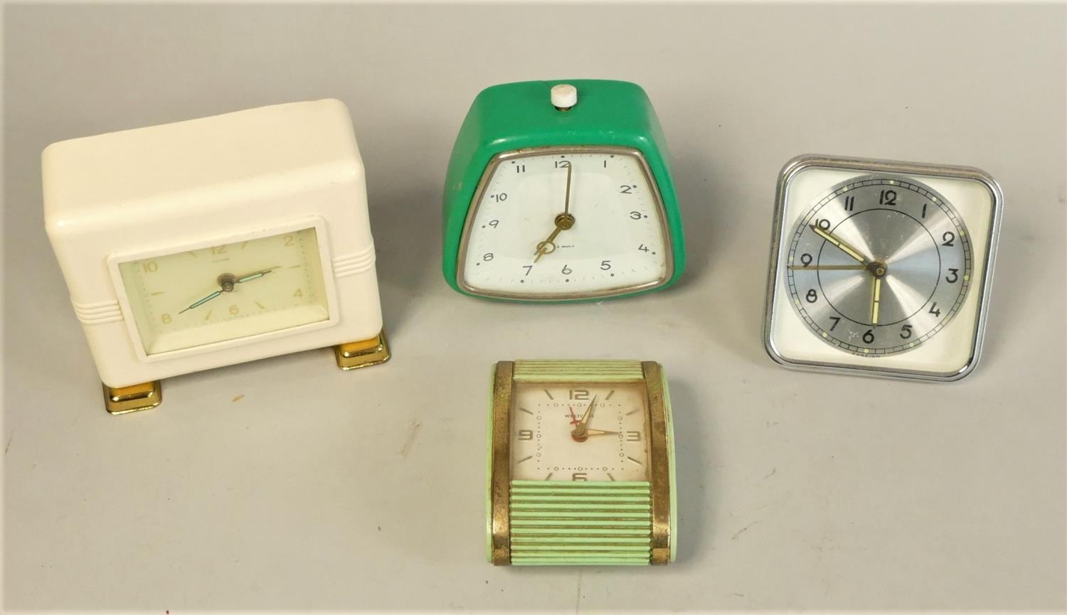 A collection of travel alarm clocks together with a selection of mid Century mantle clocks & - Image 5 of 8