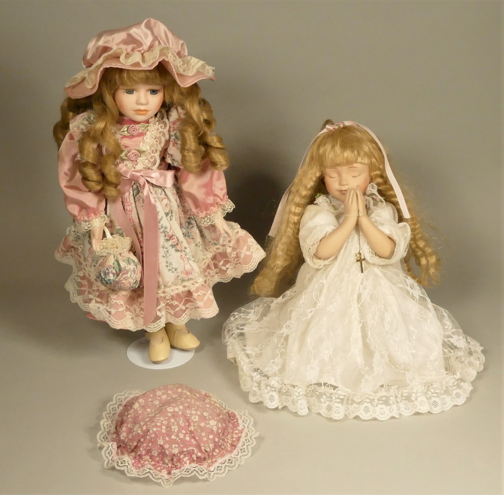 A collection of modern porcelain dolls to include 'The Classique Collection' together with five - Image 3 of 5