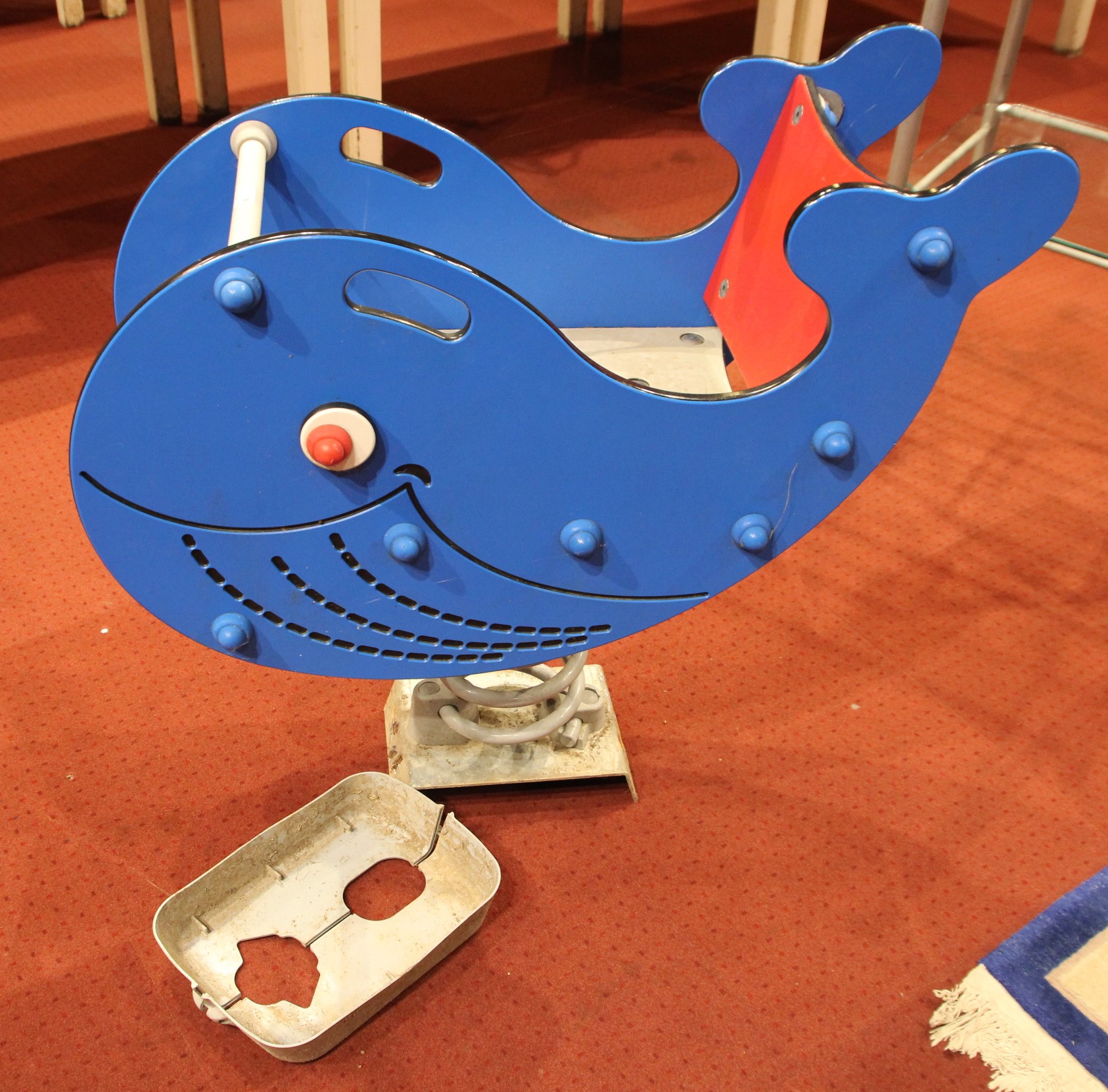 A Playdale outdoor/playground 'Springer' in the form of a whale, double-sided, made from high - Image 3 of 3