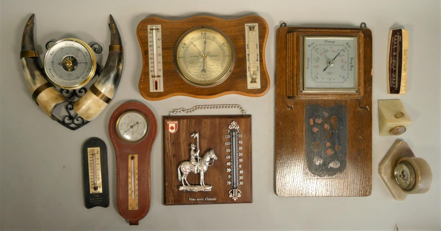 A collection of miniature novelty clocks including Waterford crystal, together with carriage, wall - Image 4 of 10