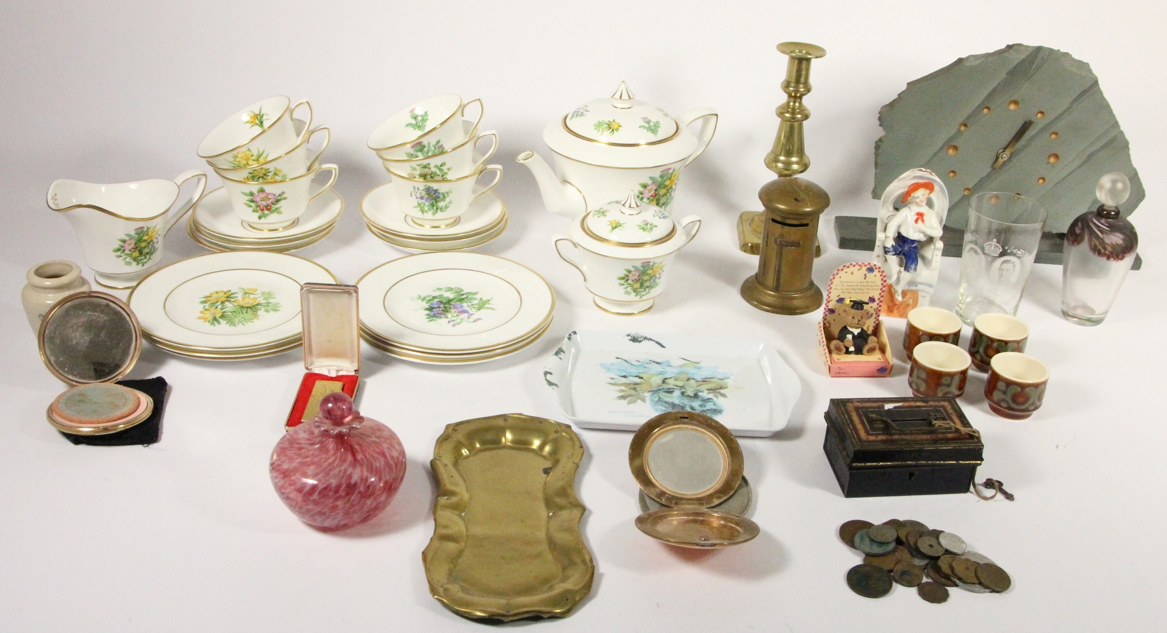 A Duchess 'Raindrop' part dinner service with milk jug and sugar bowl, together with other - Image 3 of 3