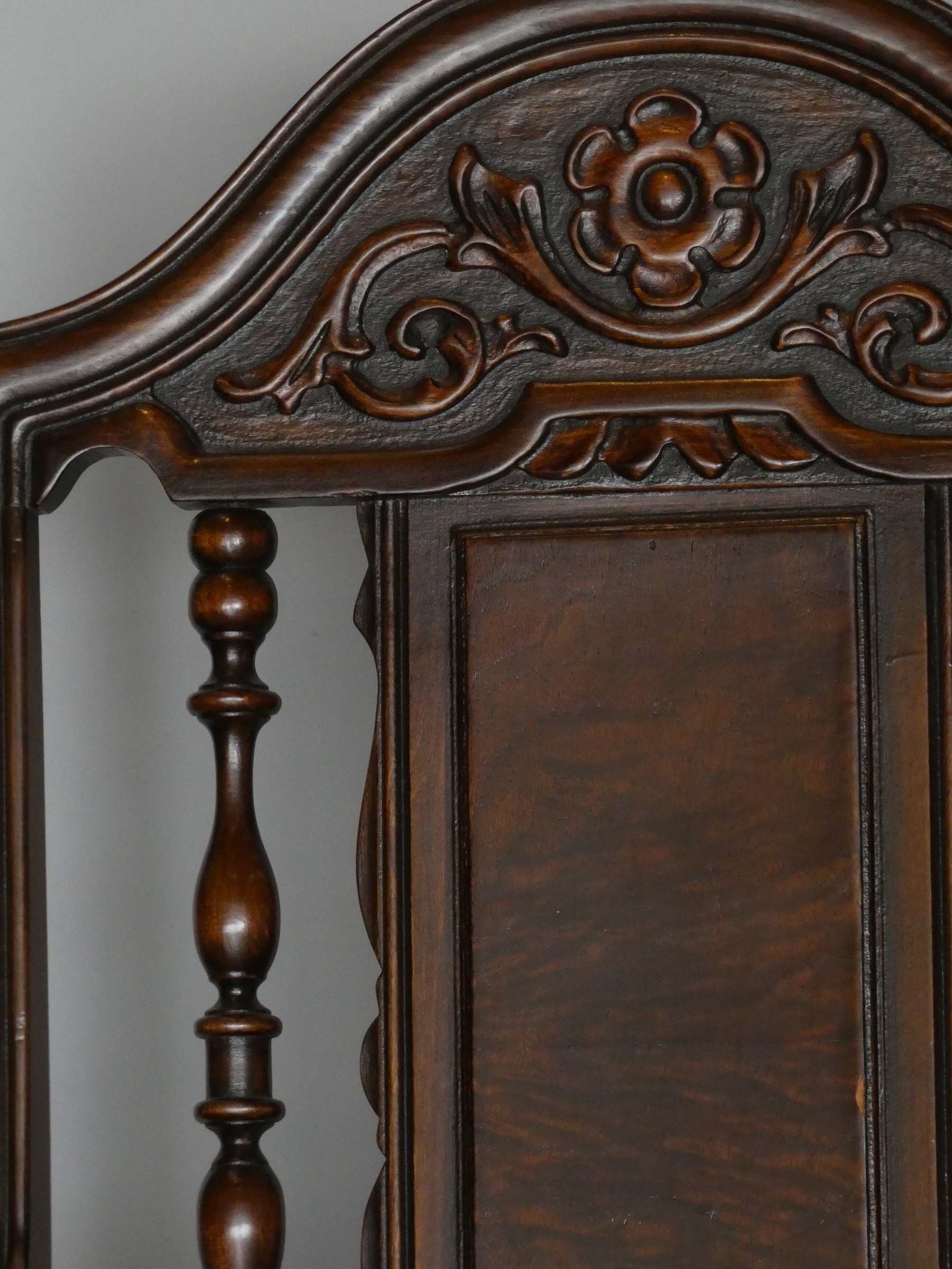 A Jacobean style oak draw leaf dining table raised on turned uprights supported by carved - Image 9 of 10