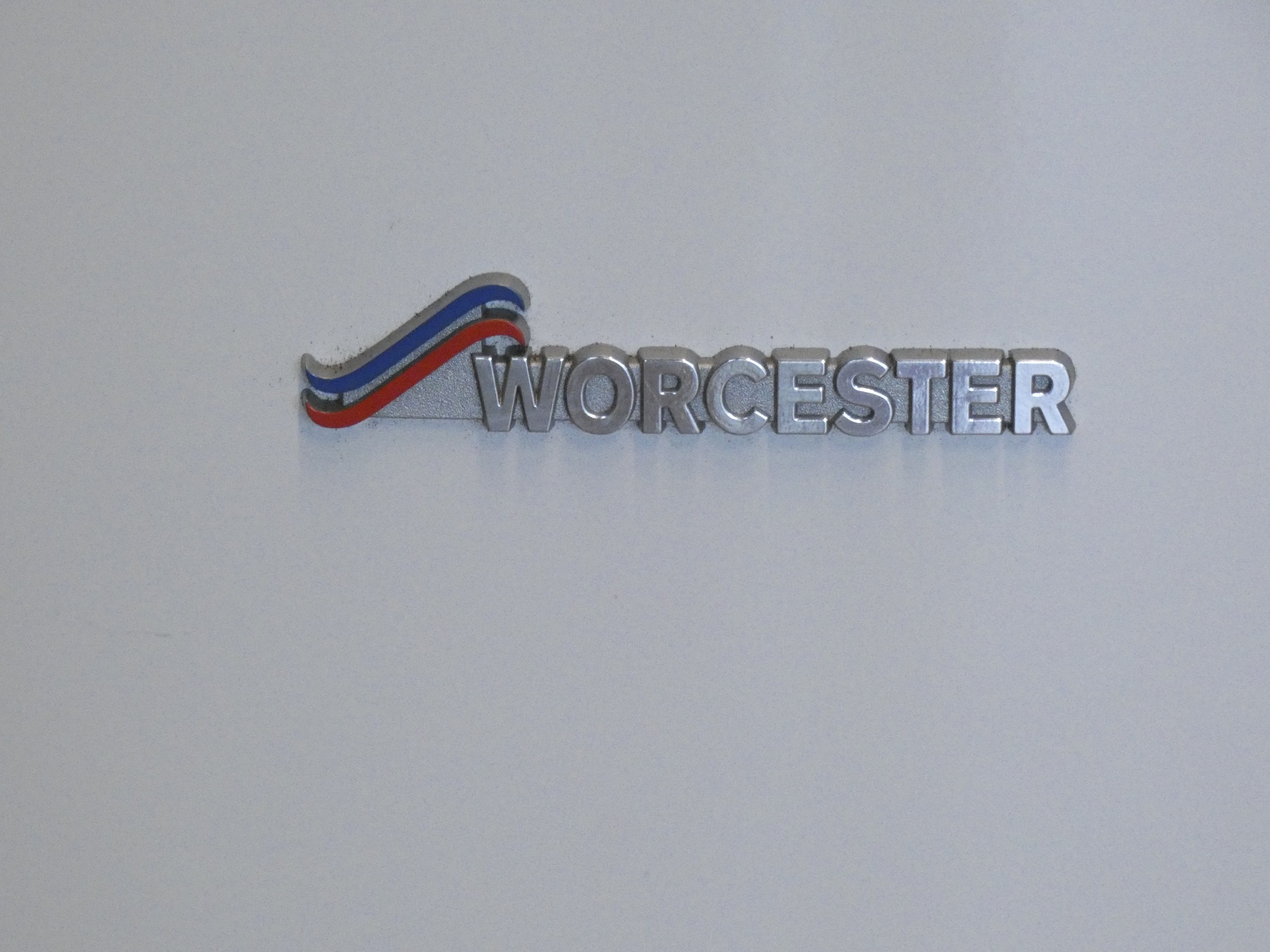 A Worcester Greenstar Ri gas fired condensing boiler (wall hung) complete with filter, - Image 4 of 4