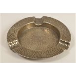 A silver hammered ashtray, Sheffield 1935, 73gm