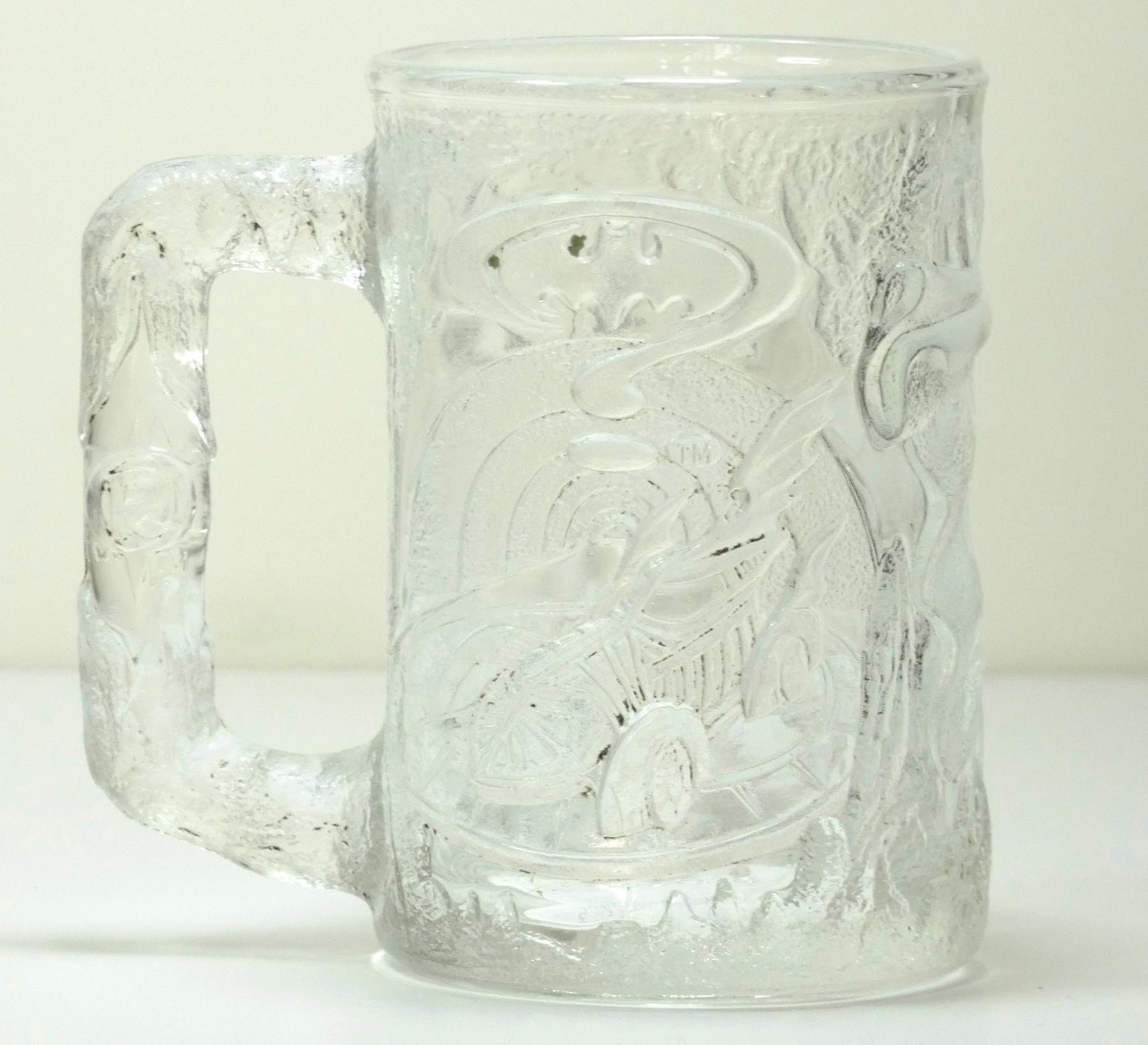 A set of four Batman Forever (1995) glass mugs, available to purchase from McDonalds stores to - Image 9 of 13
