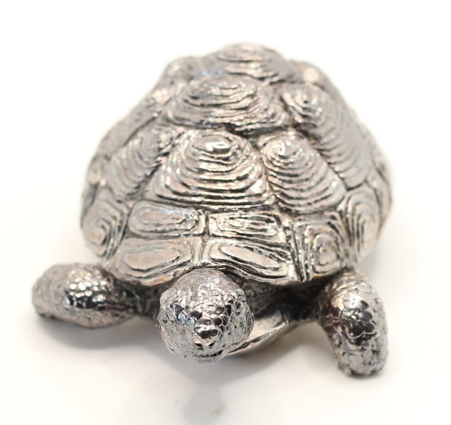A silver model of a tortoise, London import 1992, 7.5 x 5cm, 82gm - Image 2 of 3