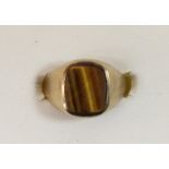 A 9ct gold tigers eye signet ring, K 1/2, 2.7gm