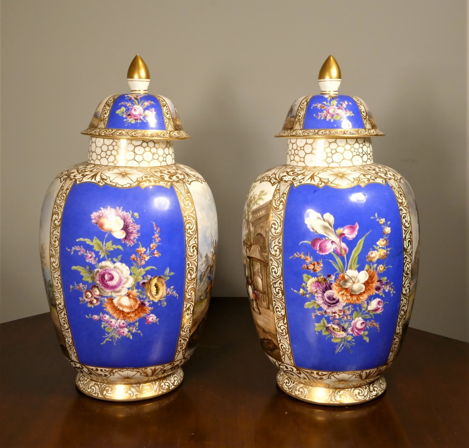 A large pair of 19th century Dresden porcelain, urns with covers, underglaze blue Augustus Rex mark, - Image 4 of 14