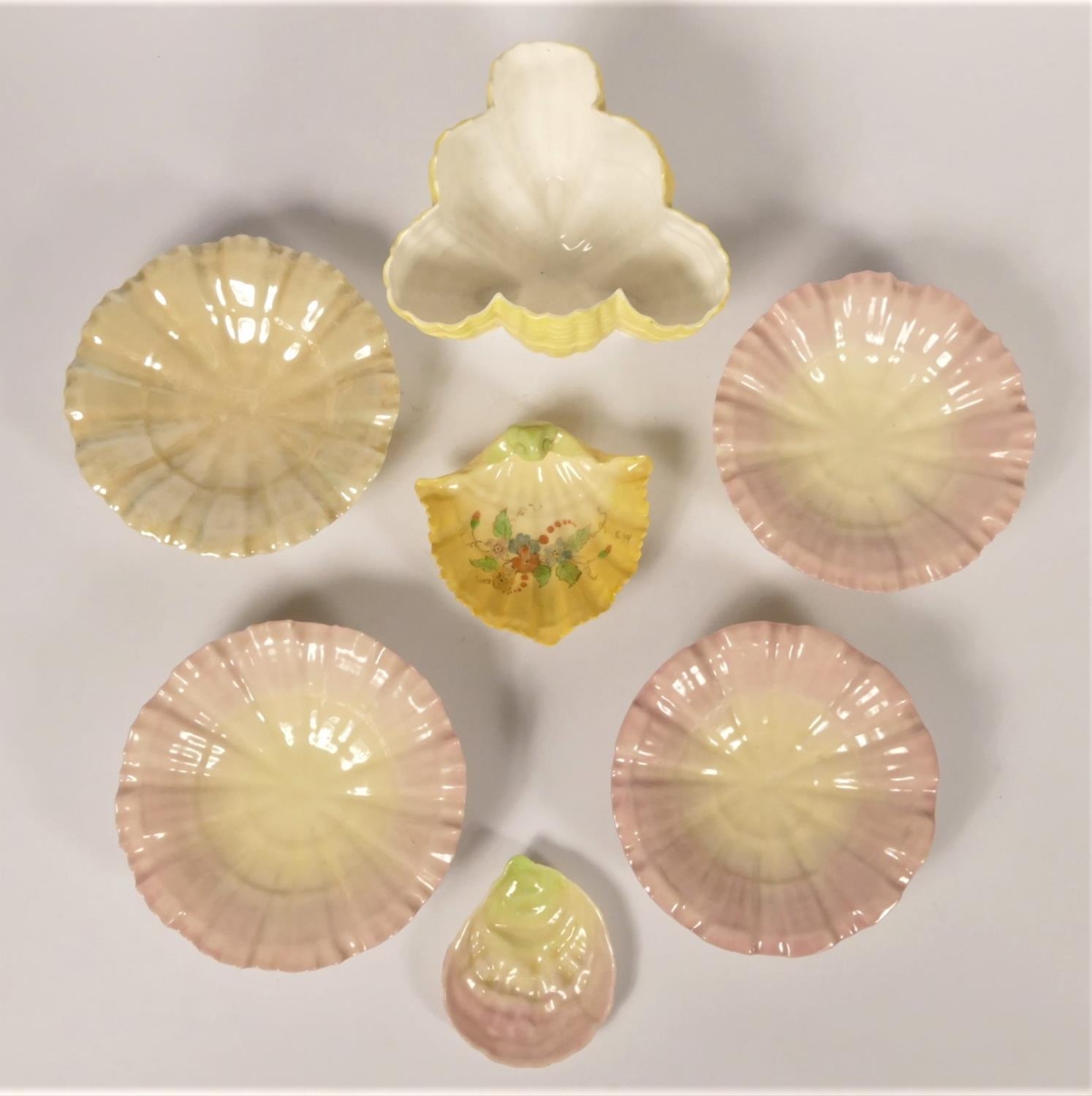 A Royal Worcester set of four shell bowls, pattern G 180, diameter 12cm, a small shell bowl, G677, - Image 2 of 3