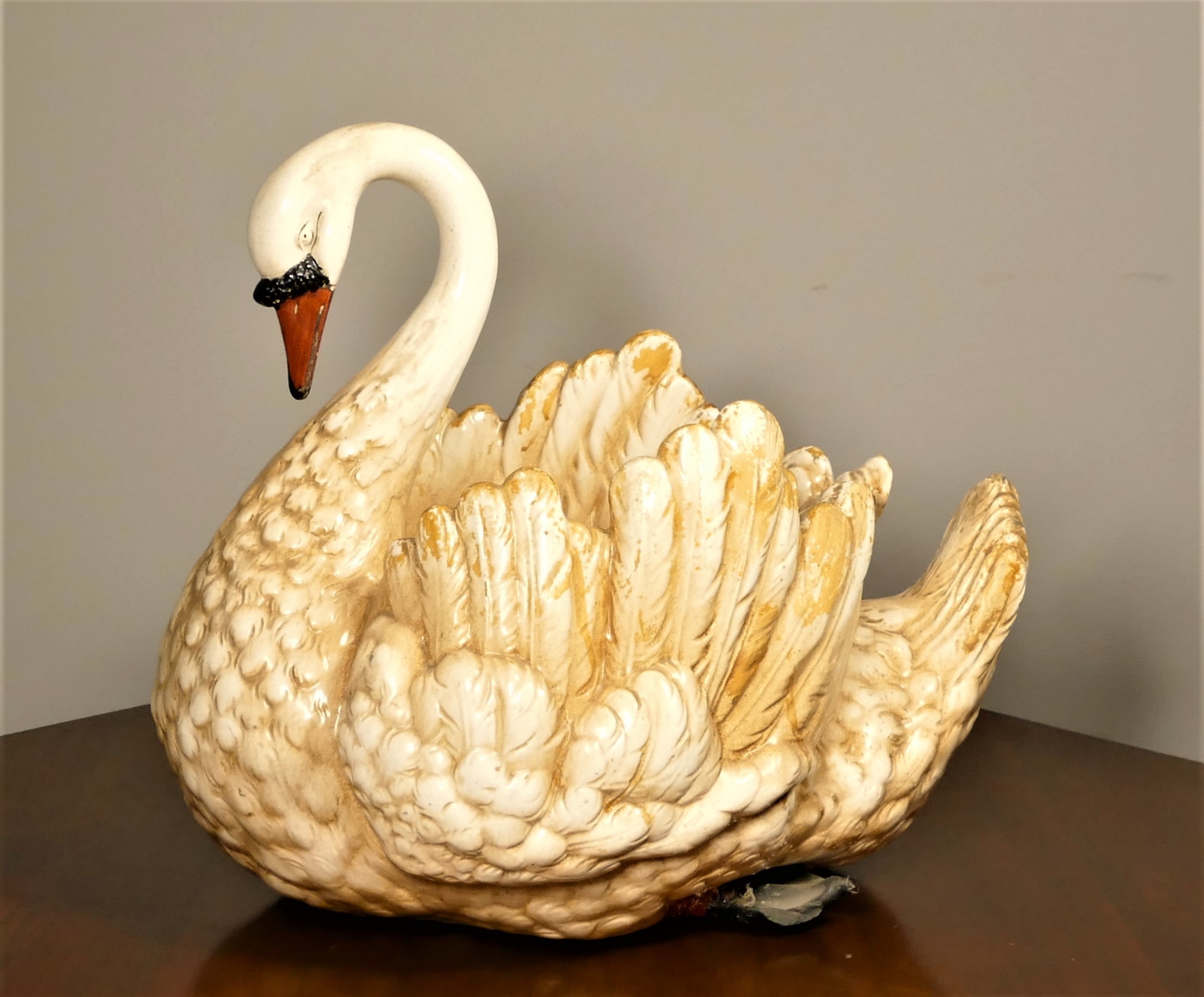 An Edwardian pottery swan jardinière, 48 x 44cm.