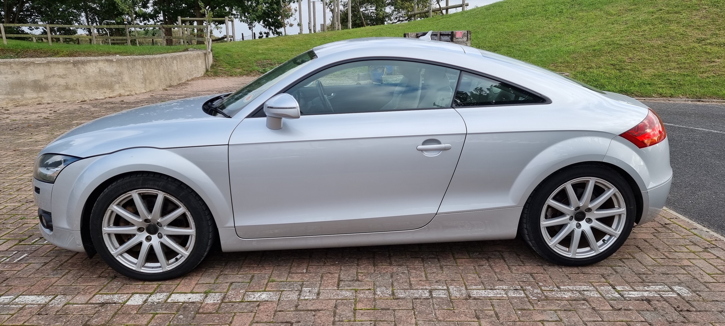 2008 Audi TT Quattro, 3,189cc. Registration number KU08 HCY. Chassis number TRUZZZ8JX81033873. - Image 6 of 16